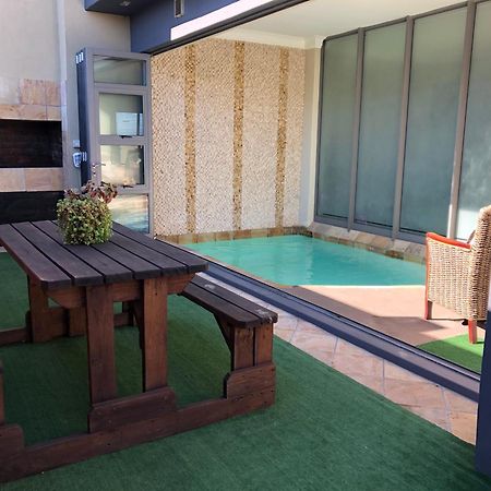 Marine 5 Boutique Hotel Gansbaai Exterior foto