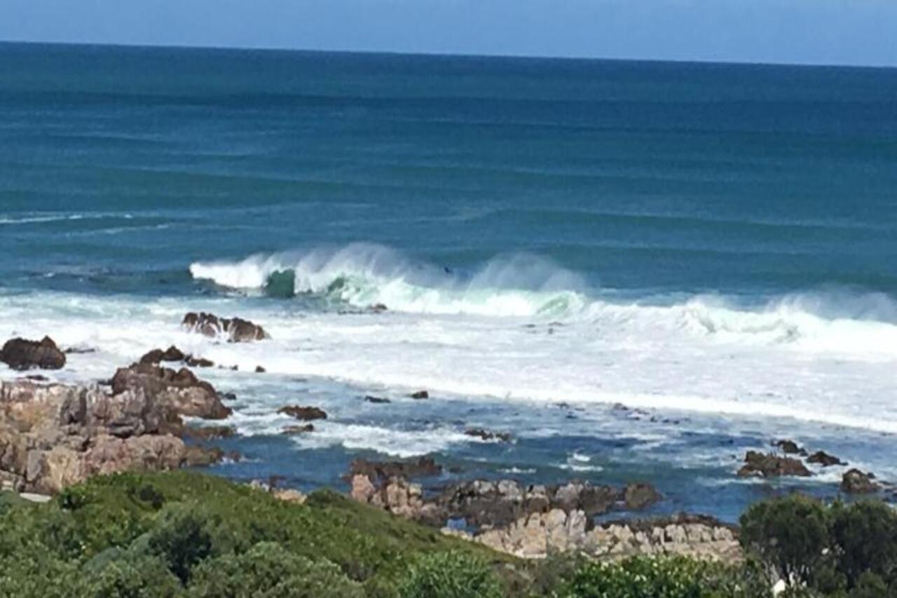 Marine 5 Boutique Hotel Gansbaai Exterior foto